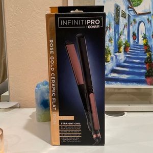 NWT Rose Gold Ceramic Flat Iron